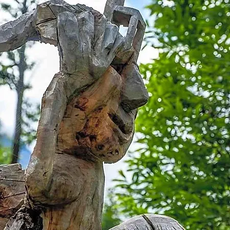 Värdshus Grotto Zendralli Roveredo