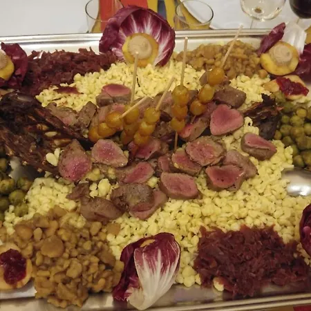 אורחן Grotto Zendralli *