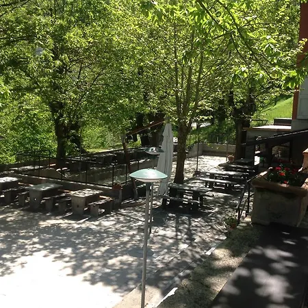 Penzion Grotto Zendralli *